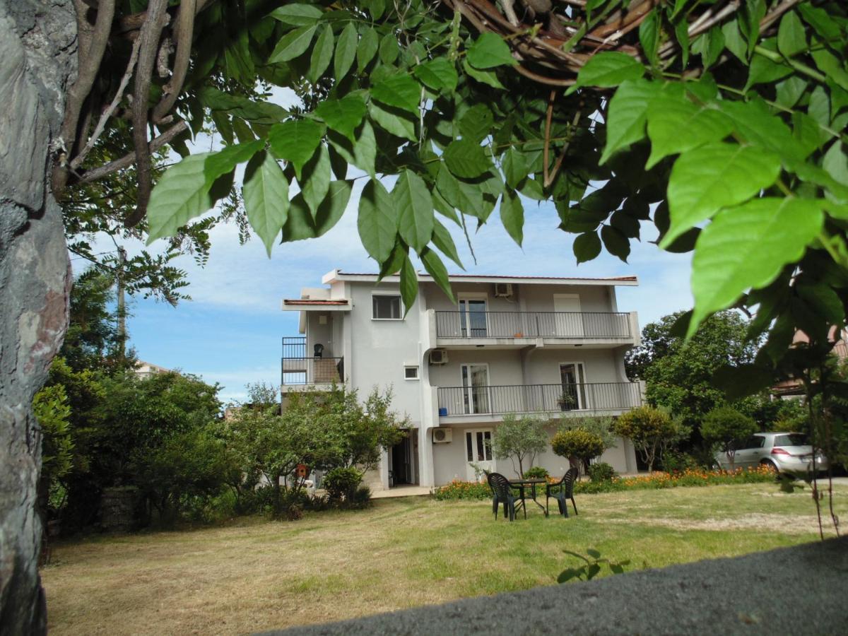 Apartments Macaso Бар Екстериор снимка
