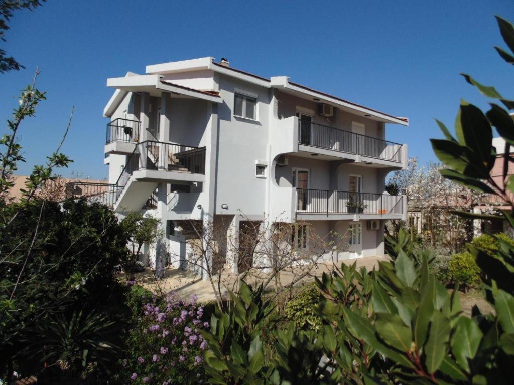 Apartments Macaso Бар Екстериор снимка
