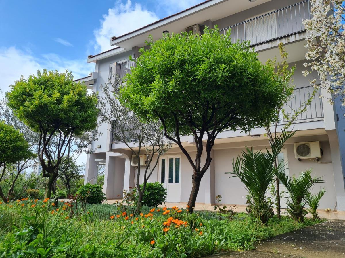 Apartments Macaso Бар Екстериор снимка