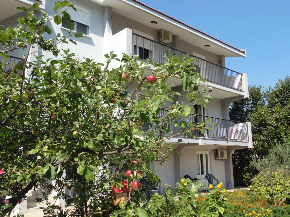 Apartments Macaso Бар Екстериор снимка