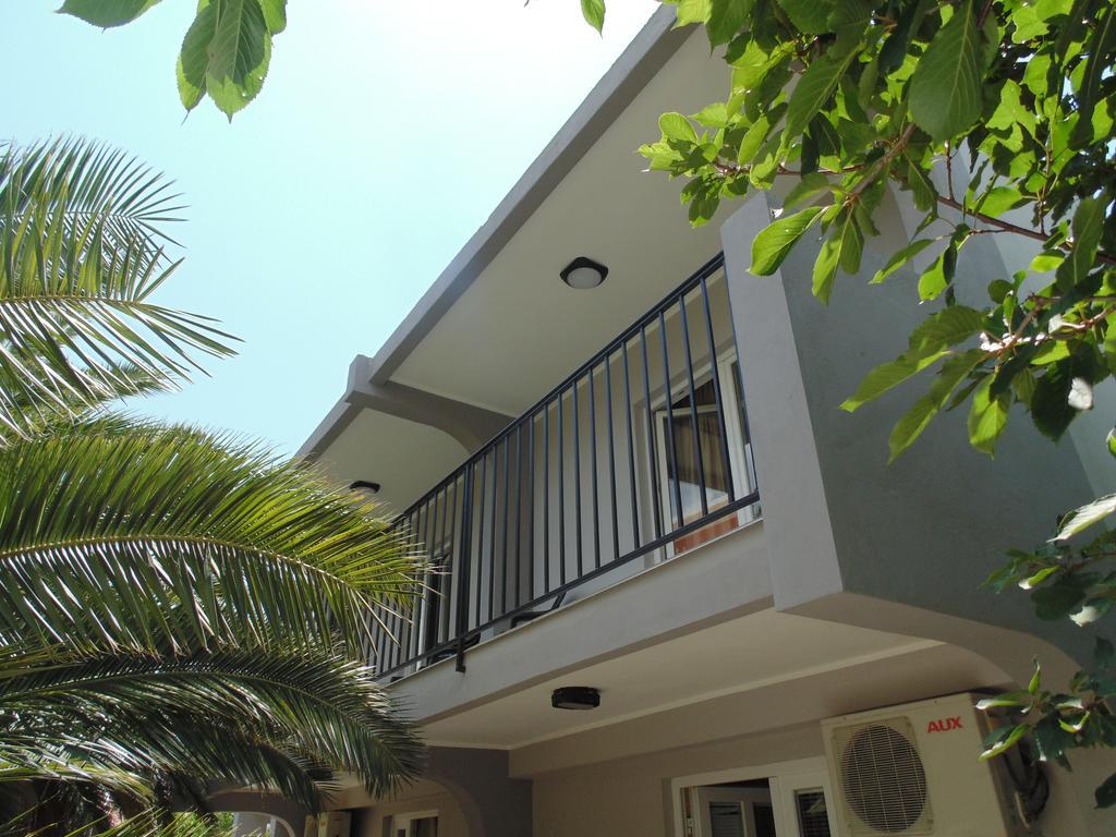Apartments Macaso Бар Екстериор снимка