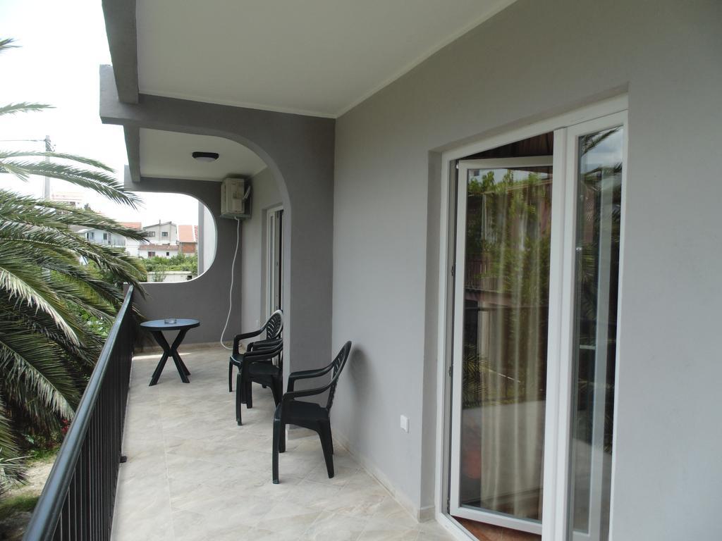 Apartments Macaso Бар Екстериор снимка