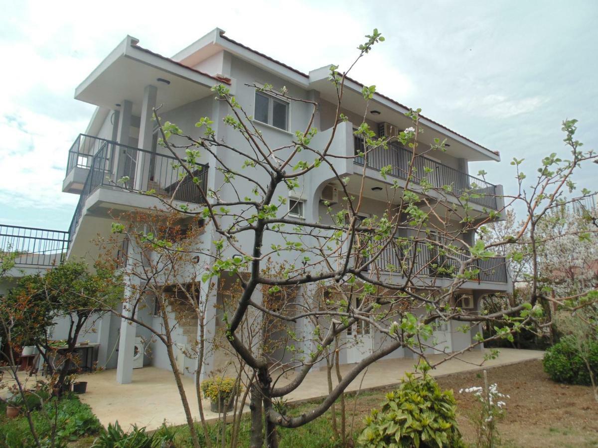 Apartments Macaso Бар Екстериор снимка