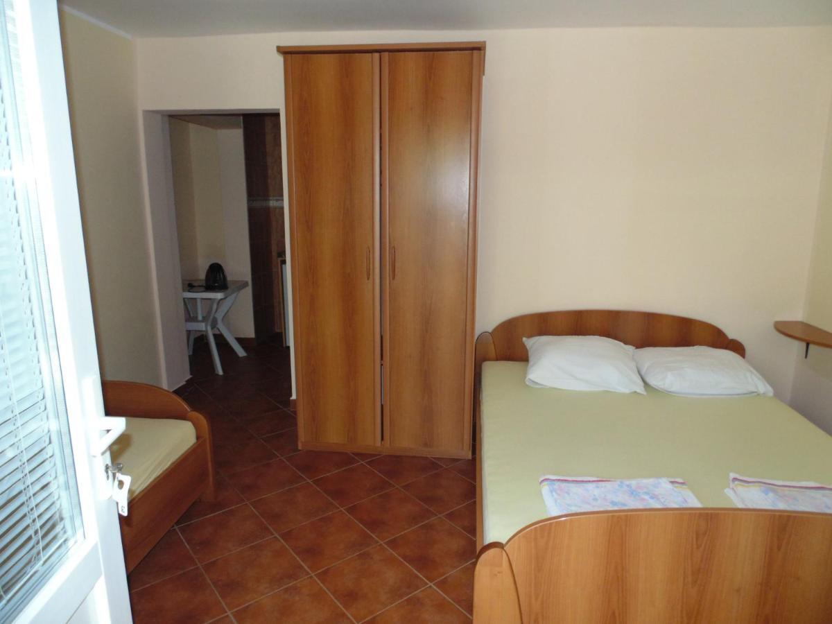 Apartments Macaso Бар Стая снимка
